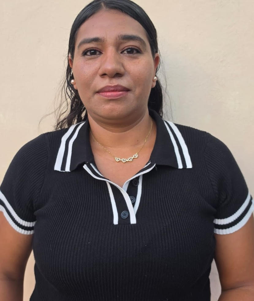 					
	
			
		Yazmin (Esmeralda)